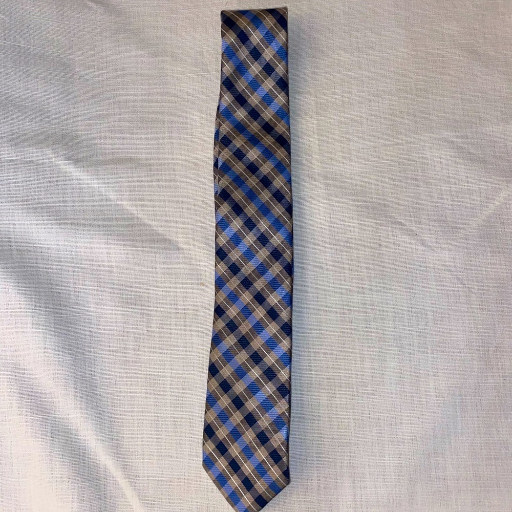 Nordstrom Rack blue/ tan plaid print tie
